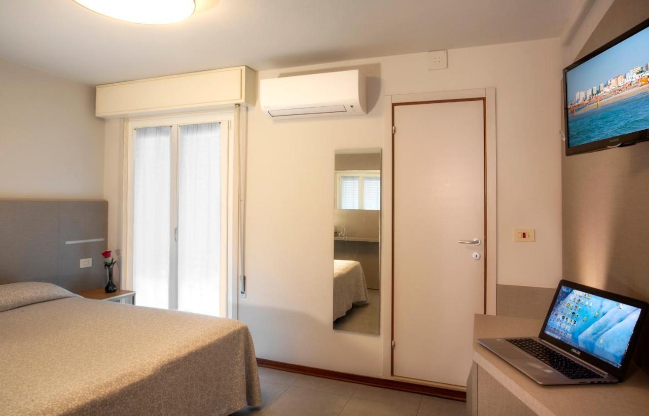 Hotel Norma Misano Adriatico Kültér fotó