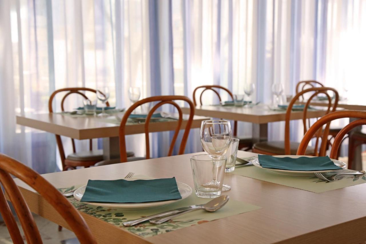 Hotel Norma Misano Adriatico Kültér fotó