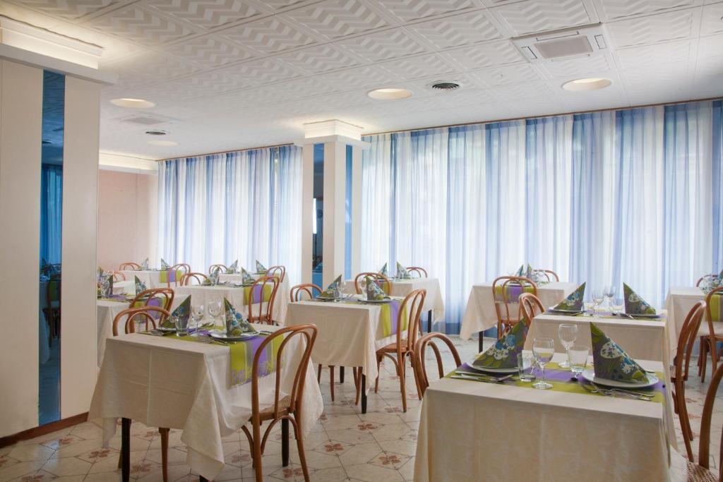 Hotel Norma Misano Adriatico Kültér fotó