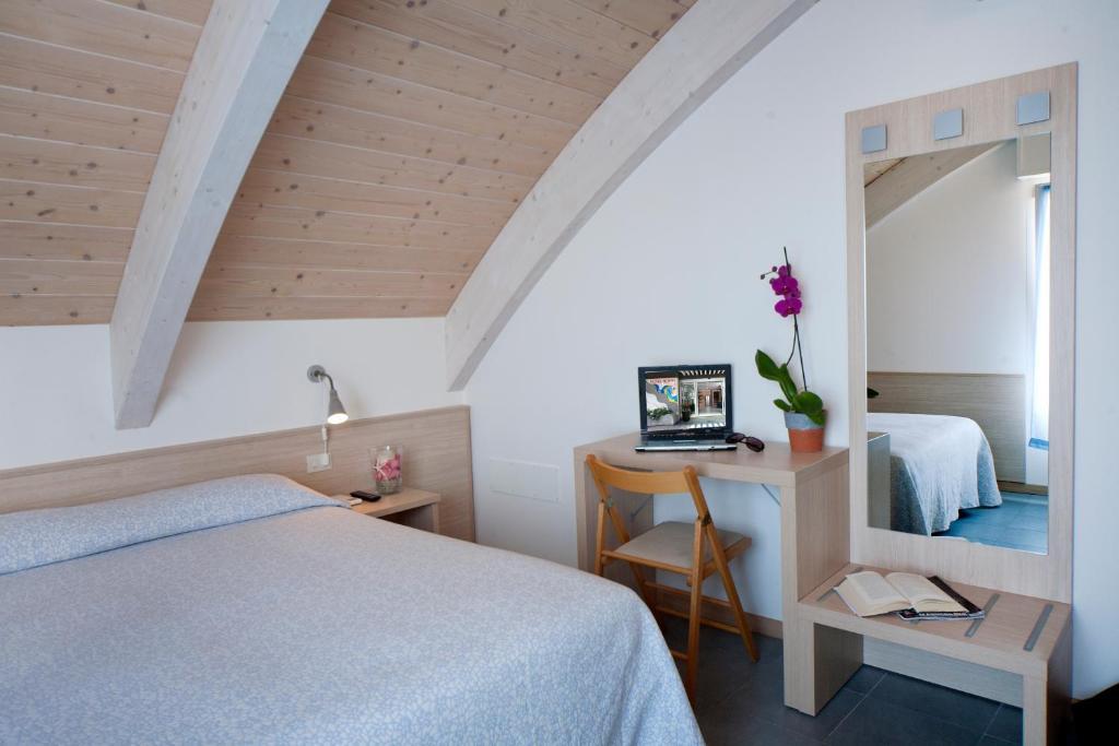 Hotel Norma Misano Adriatico Szoba fotó